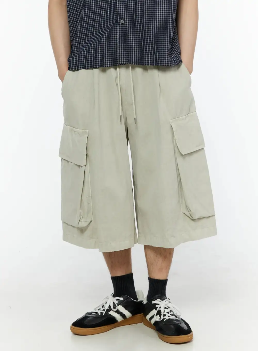 Men's Drawstring Pigment Bermuda Cargo Shorts