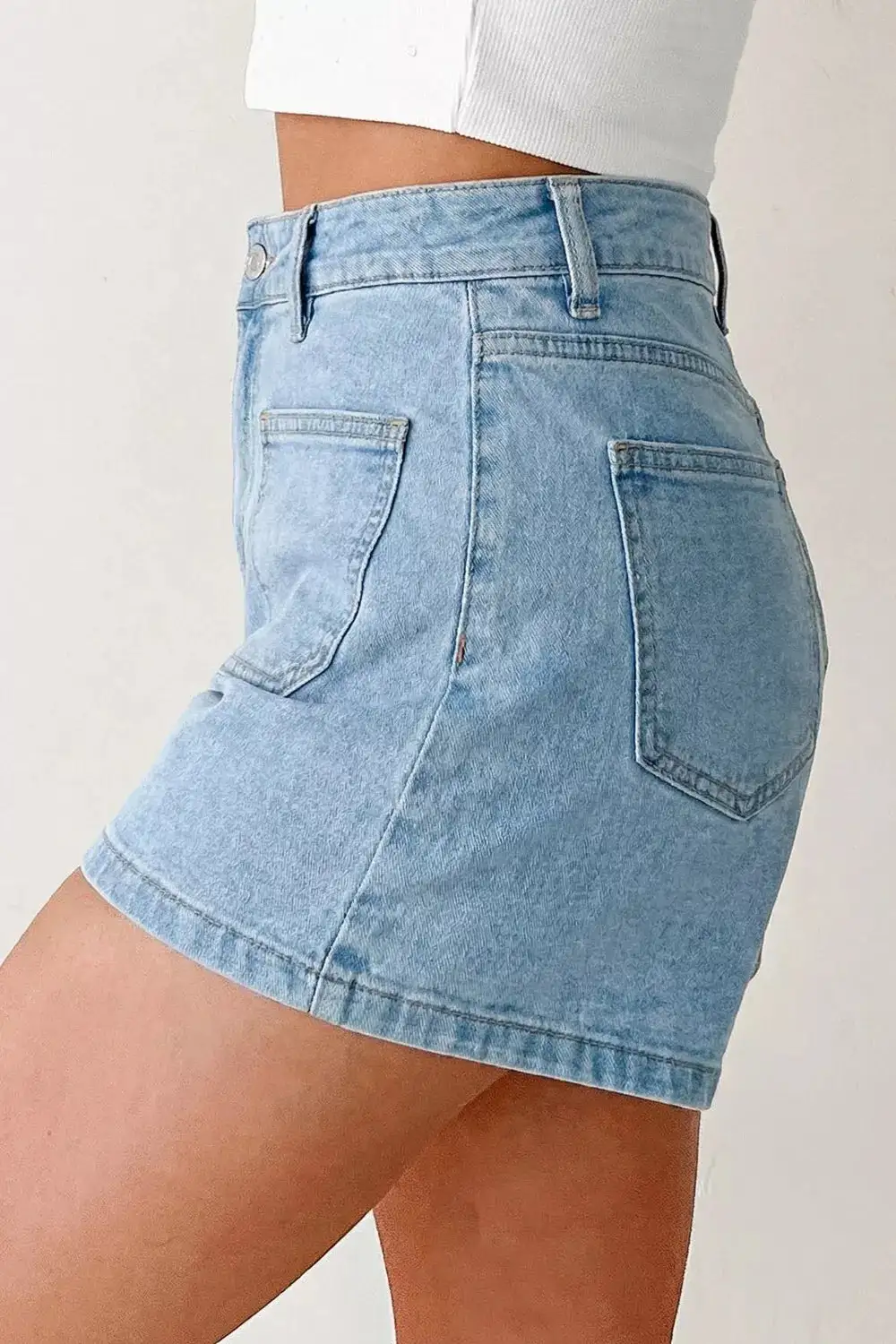 Casual High Rise Pocketed Denim Shorts