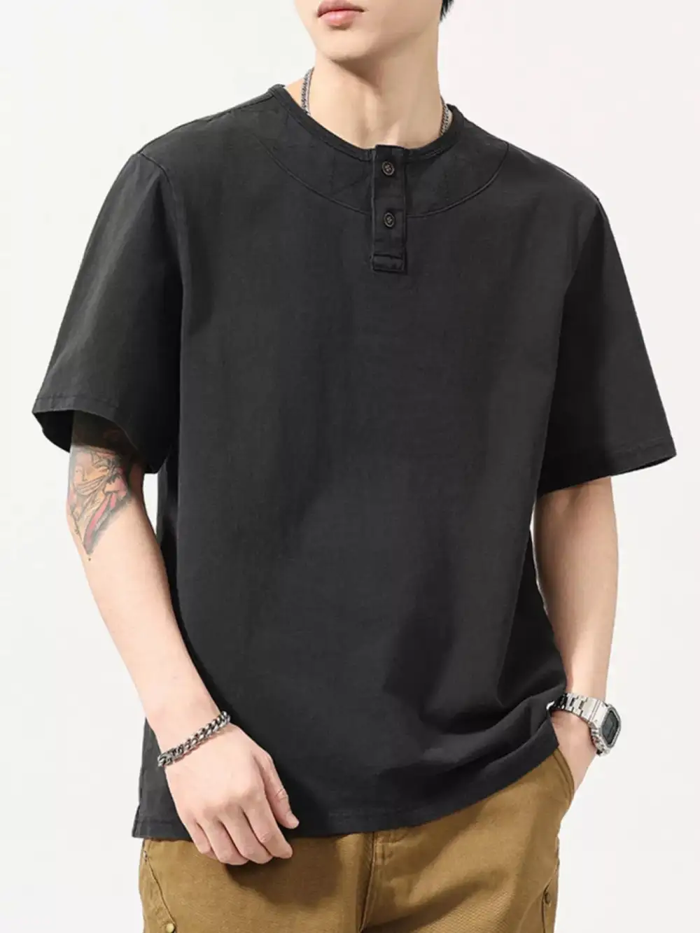 Clean Look Round Neck Short Sleeve T-Shirt