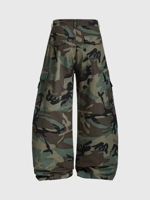Curved-Cut Camouflage Contrast-Detail Utility Pants