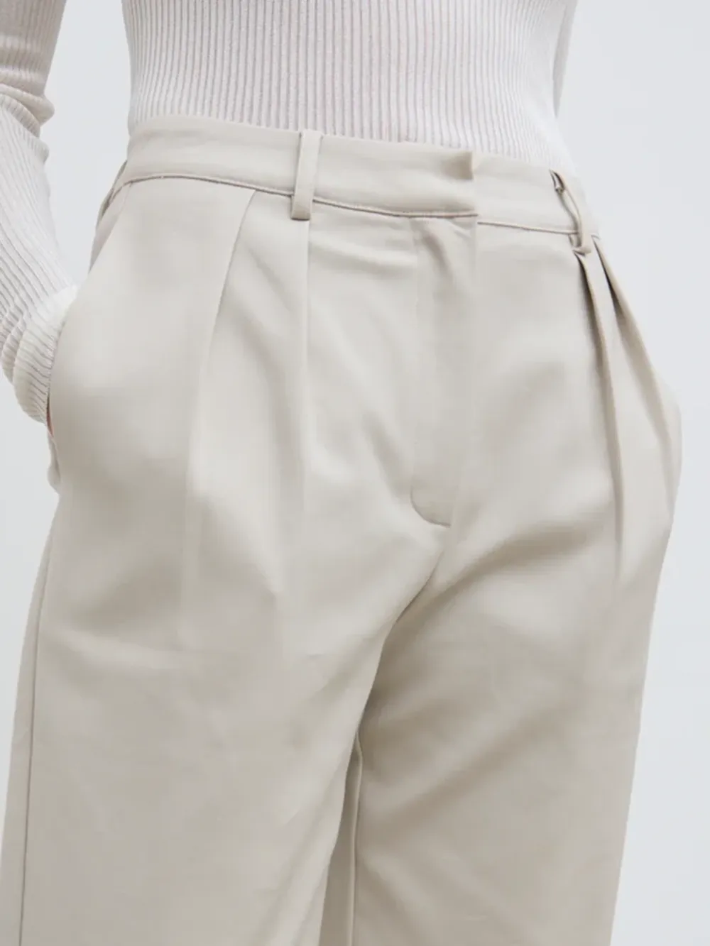 Wide-Leg Front Pleat Trousers