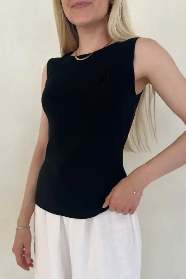 Soft Boat Neck Sleeveless Top