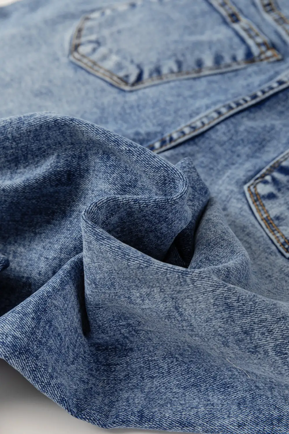 Center Seam Cuffed Hem Straight High Waist Jeans