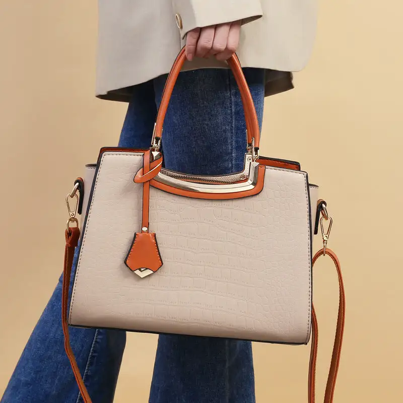 Structured Minimal Crossbody Bag