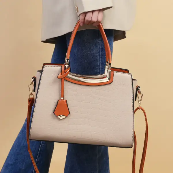 Structured Minimal Crossbody Bag