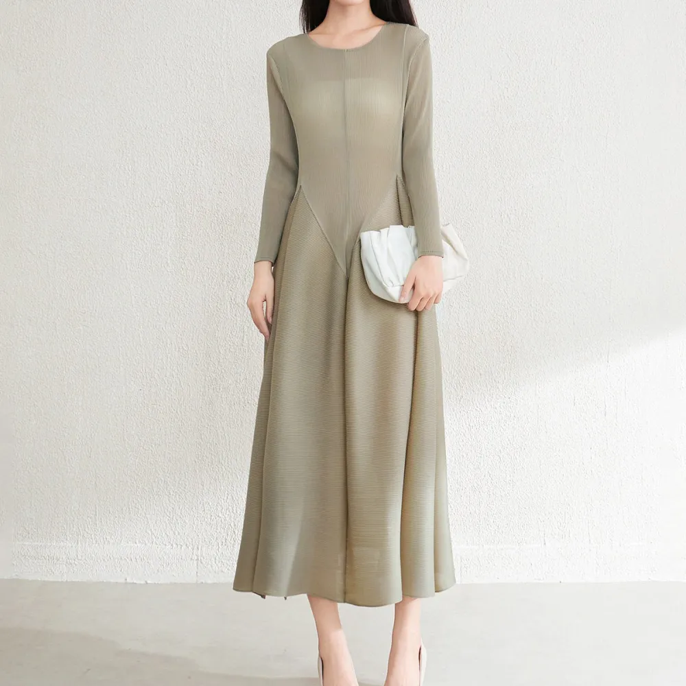 Easy-Wear Round Neck Ruffled Loose Midi Blossom Skirt
