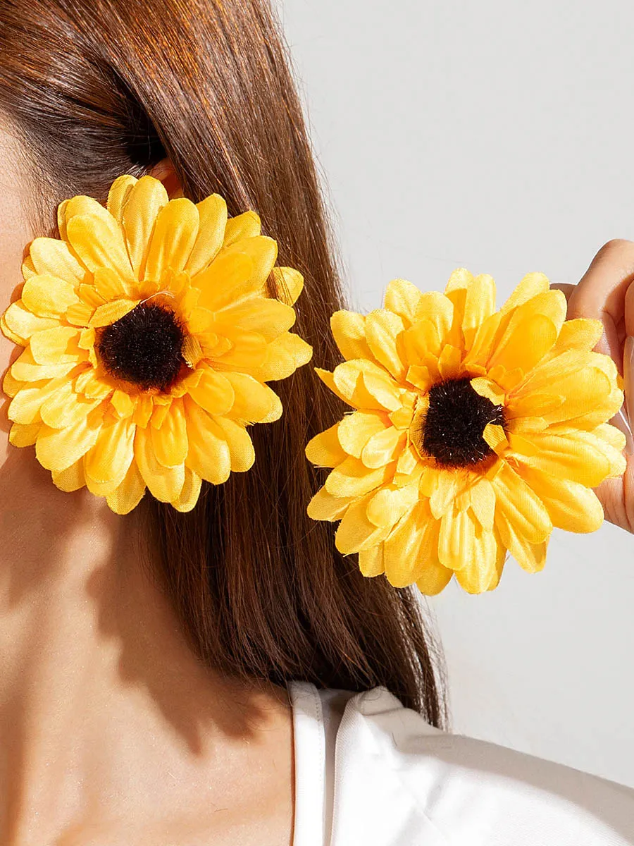 Vintage-Inspired Drop Earrings