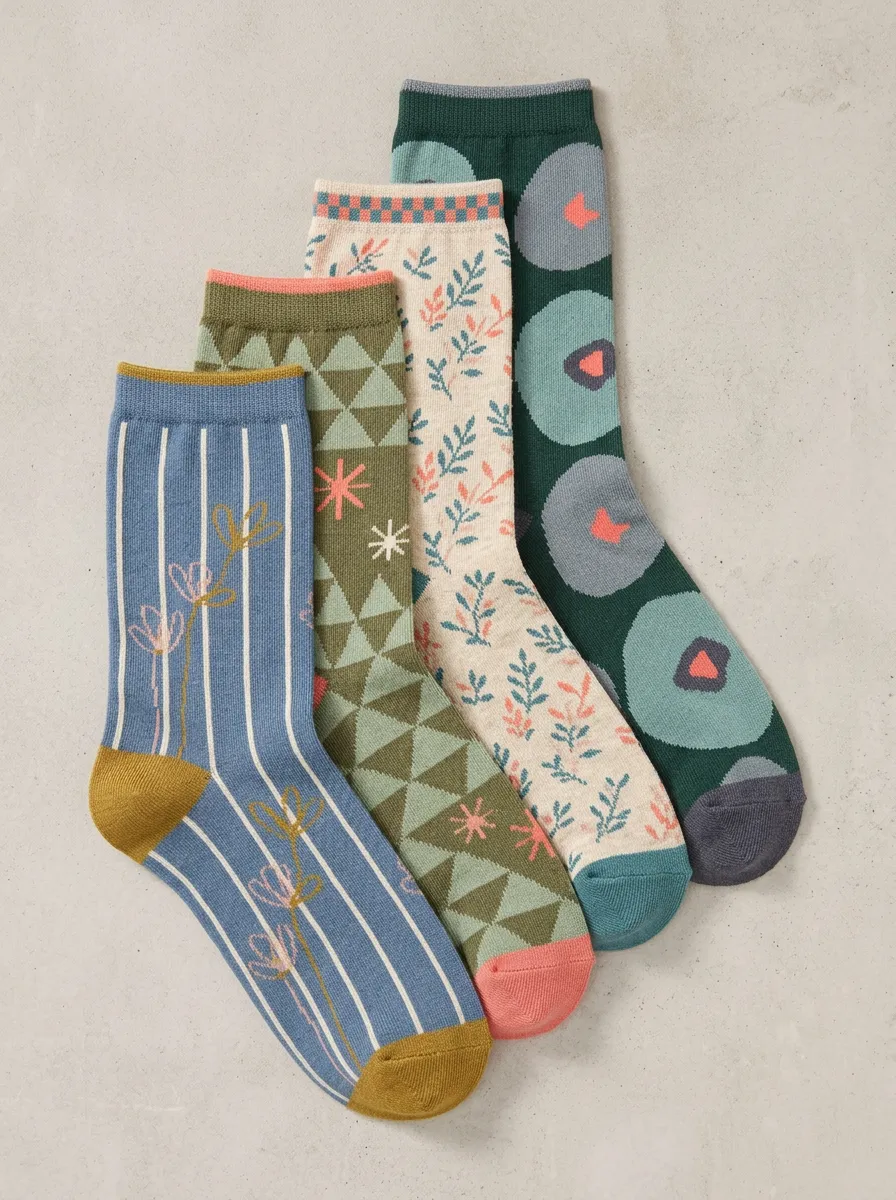 Relaxed Geometric Crew Modern Look Women's Four Pair Socks