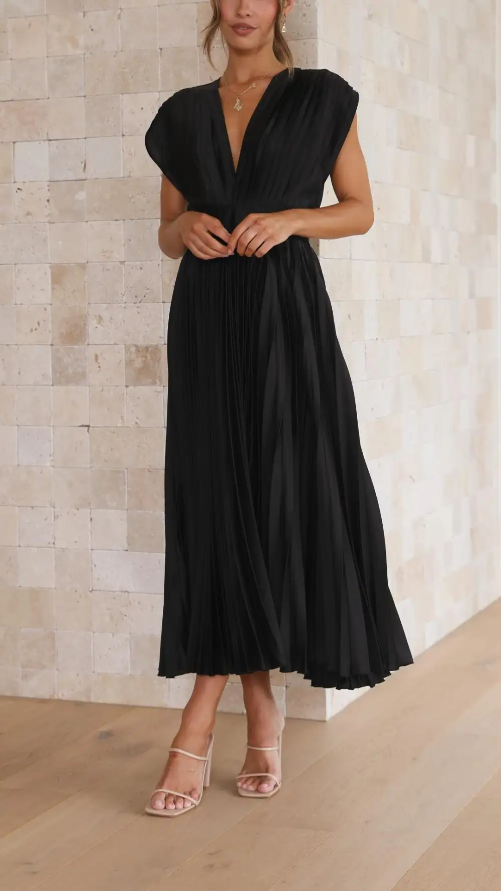 Refined Refined Women's Pleated Midi Dress