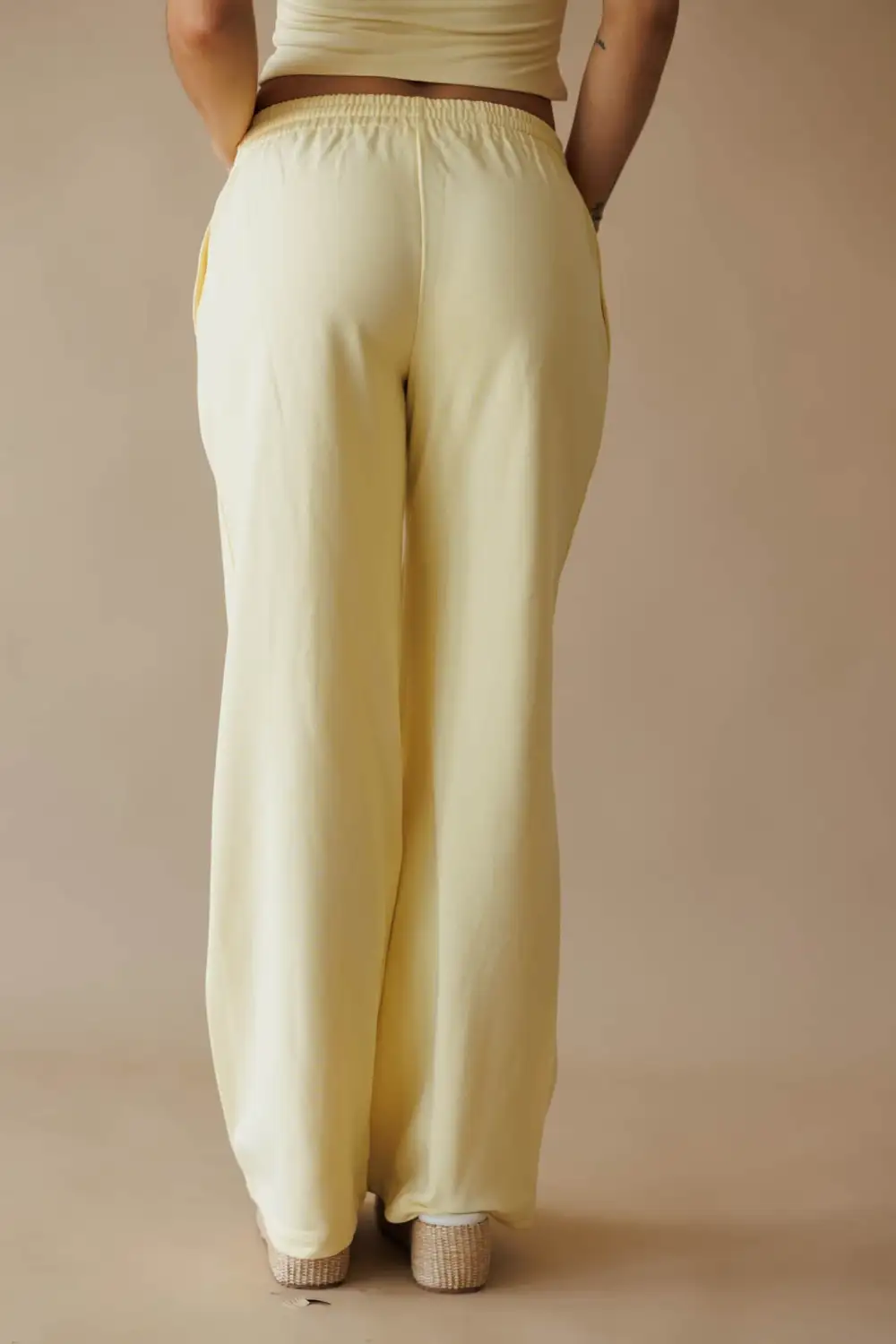 Lounge Mid-Rise Wide-Leg Sweatpants