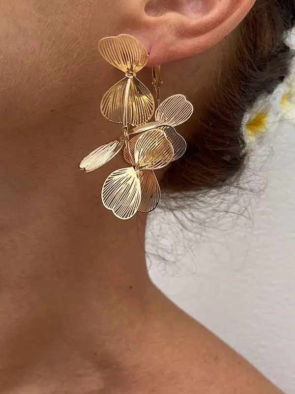 Graceful Vintage-Inspired Drop Earrings