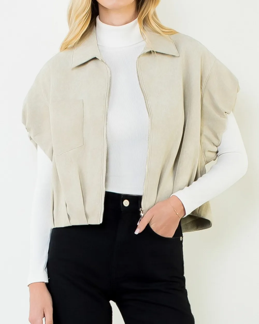 Gathered Sleeveless Jacket