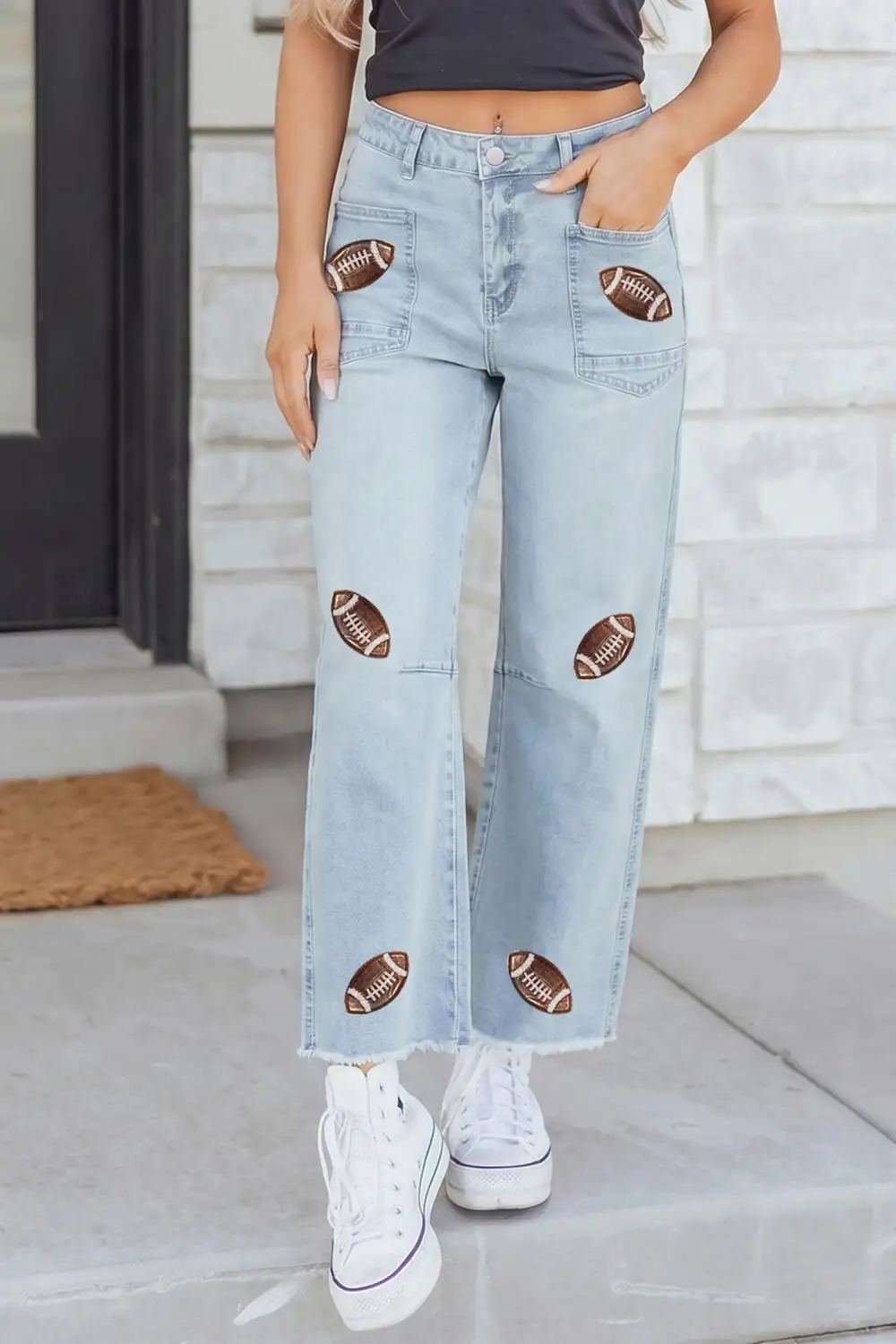 Sequin Detail Patched Graphic Pattern Raw Hem Relaxed Jeans