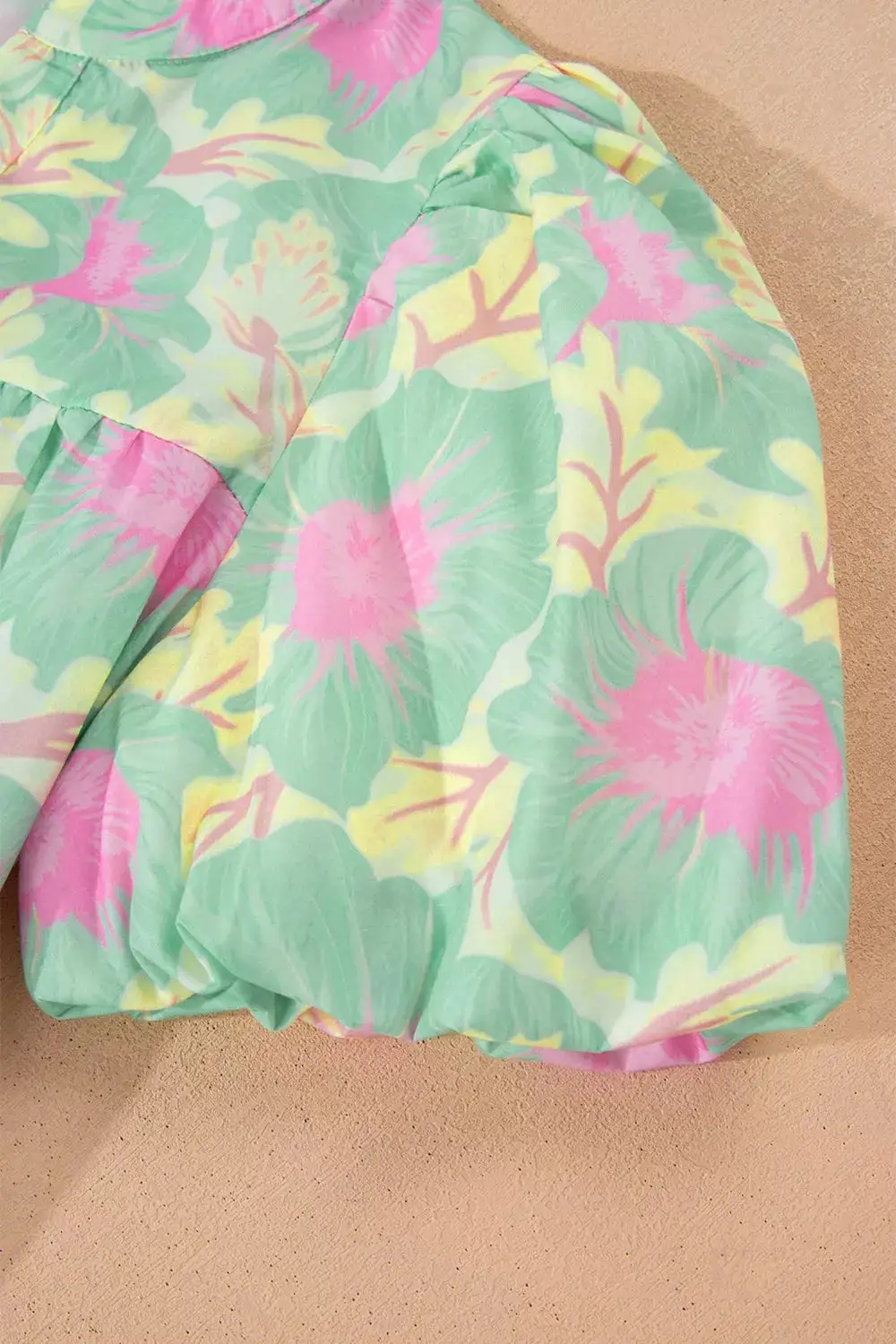 Textured Floral Print Puff Sleeve Blouse