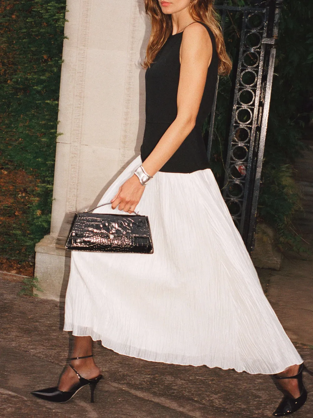 Sleeveless Knit Bodice Pleated Midi Dress