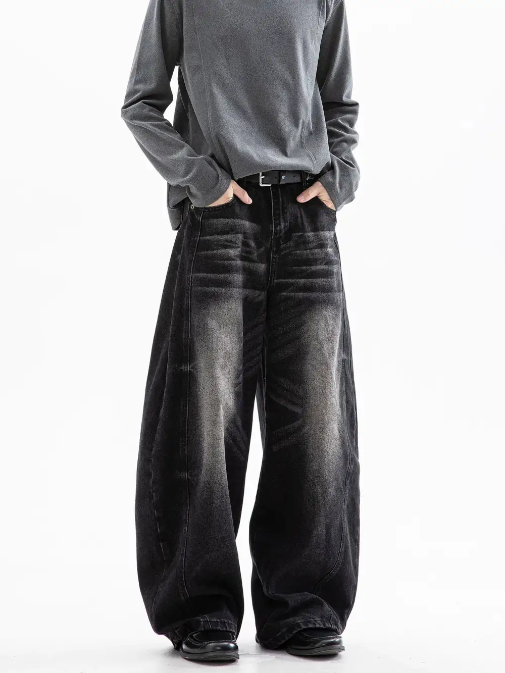 Ultra Wide-Leg Jeans