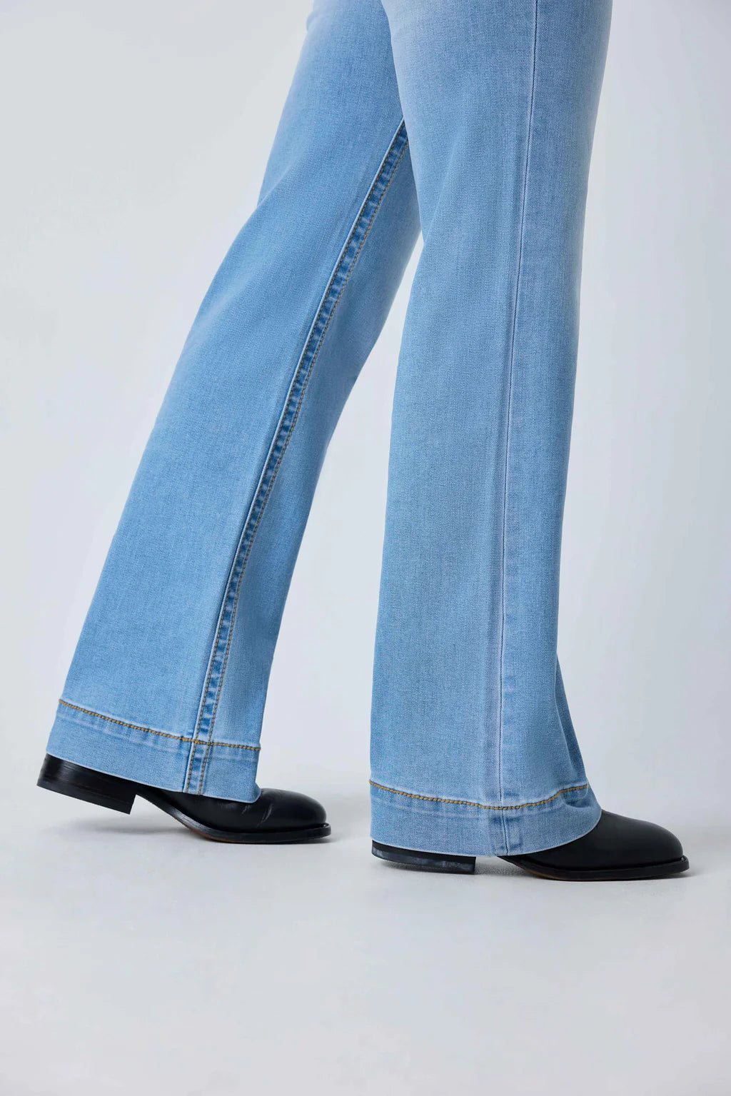 Women's Structured Bootcut High Rise Jeans