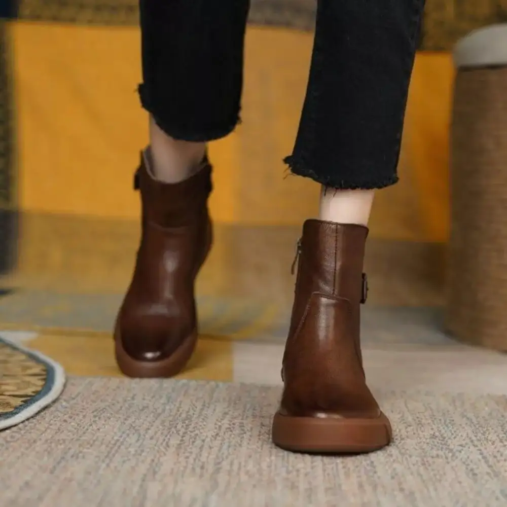 Essential Round Toe Platform Boots