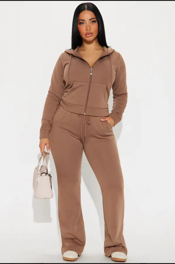 Candace Lounge Set – Sand | Cozy. Chic. Complete.