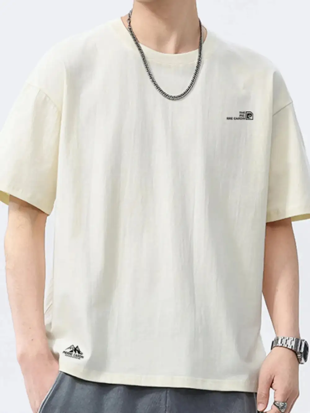 Clean Look Round Neck Short Sleeve T-Shirt