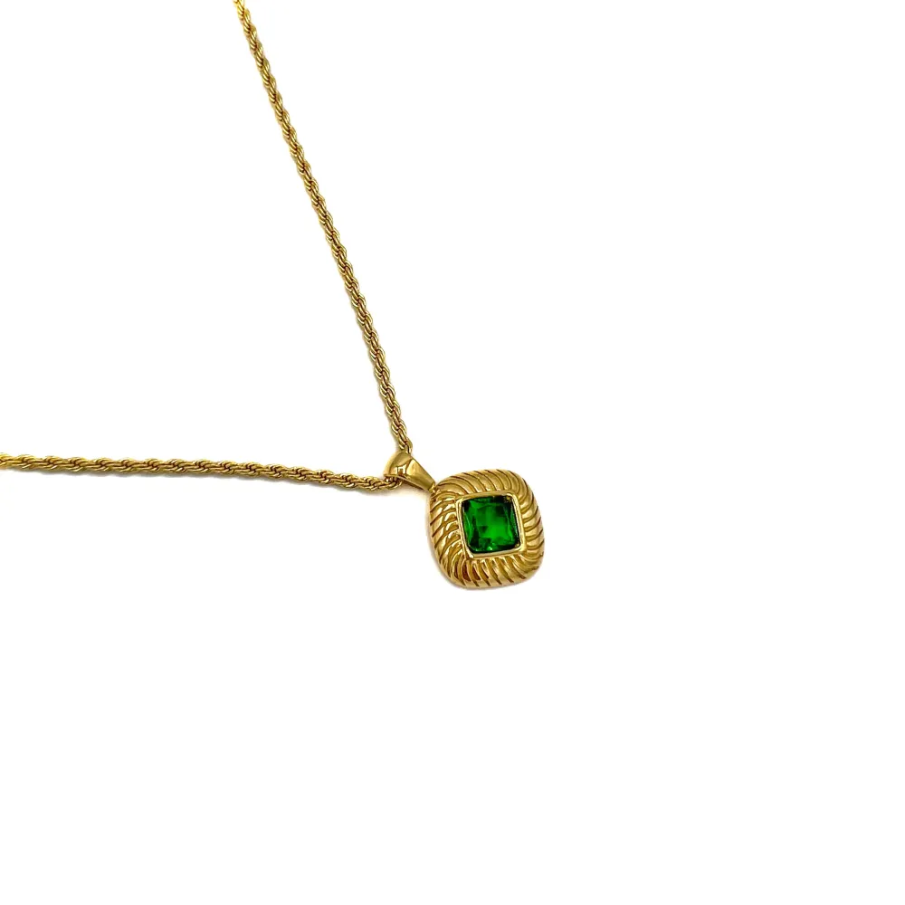 Classic Pendant Square Chain Necklace