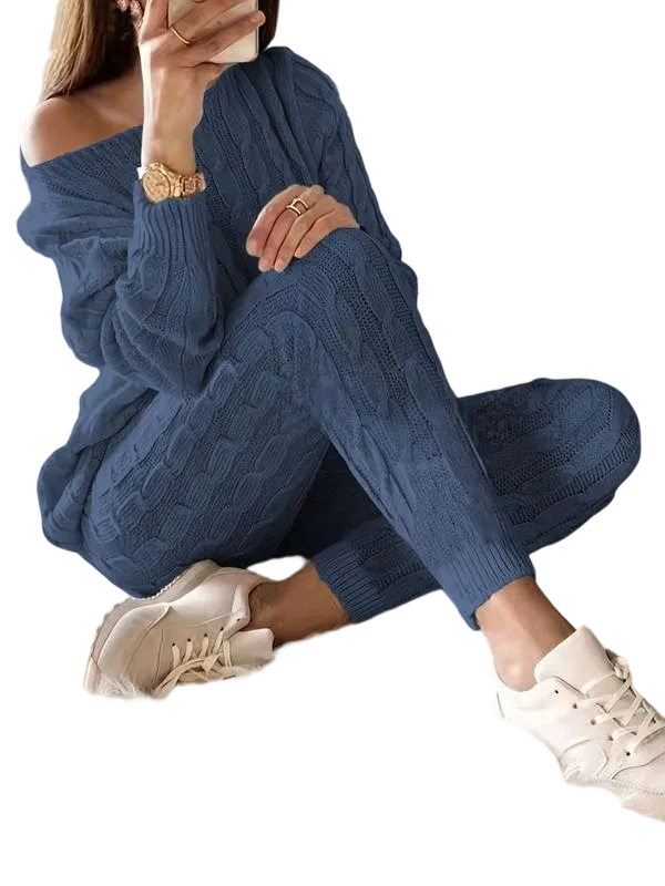 Women's Solid Sweater & Pants Set