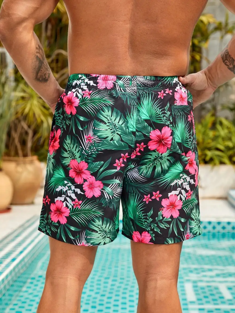 Men's Coastal Tropical Print Pocket Swim Trunks