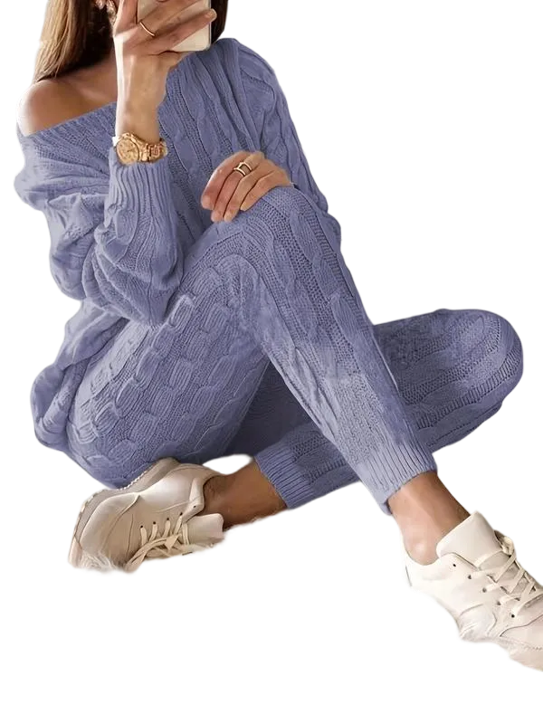Women's Solid Sweater & Pants Set