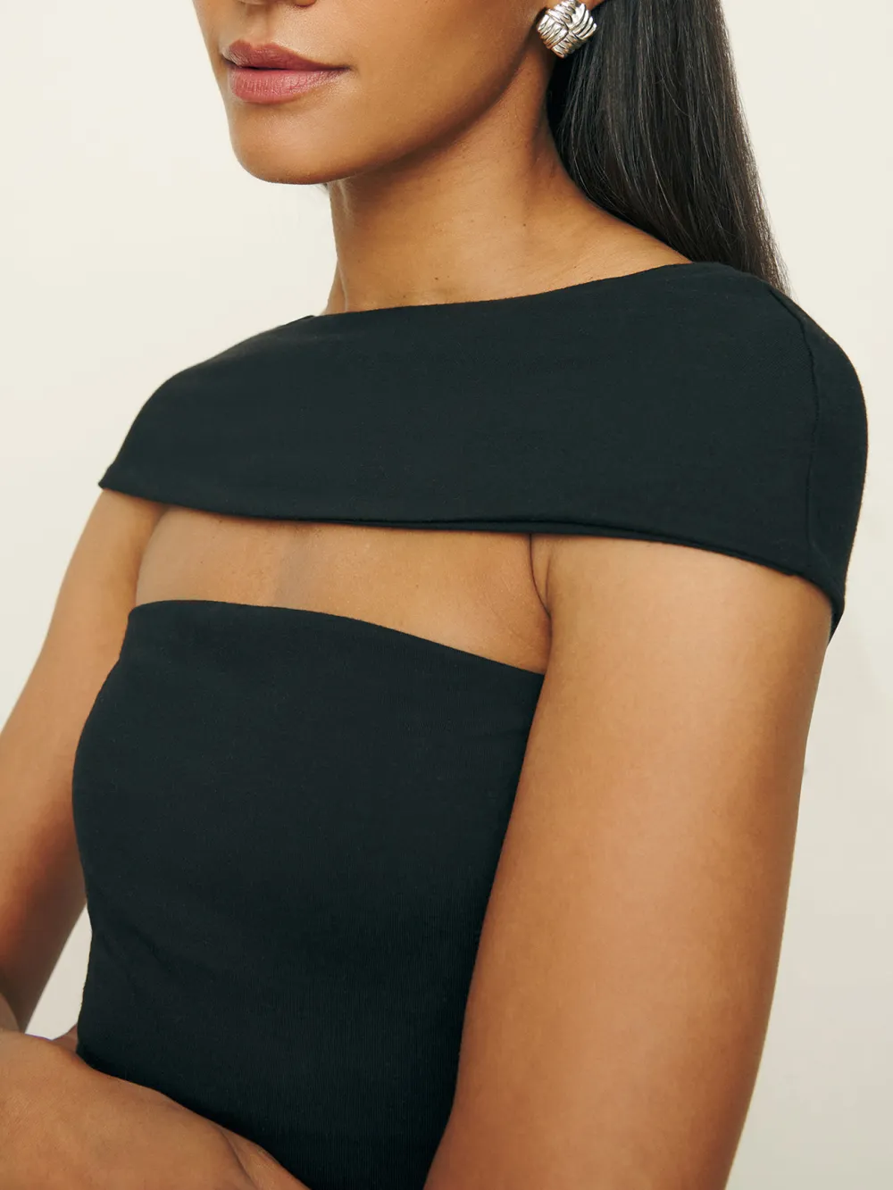 Asymmetric Cutout Ruched Crop Top