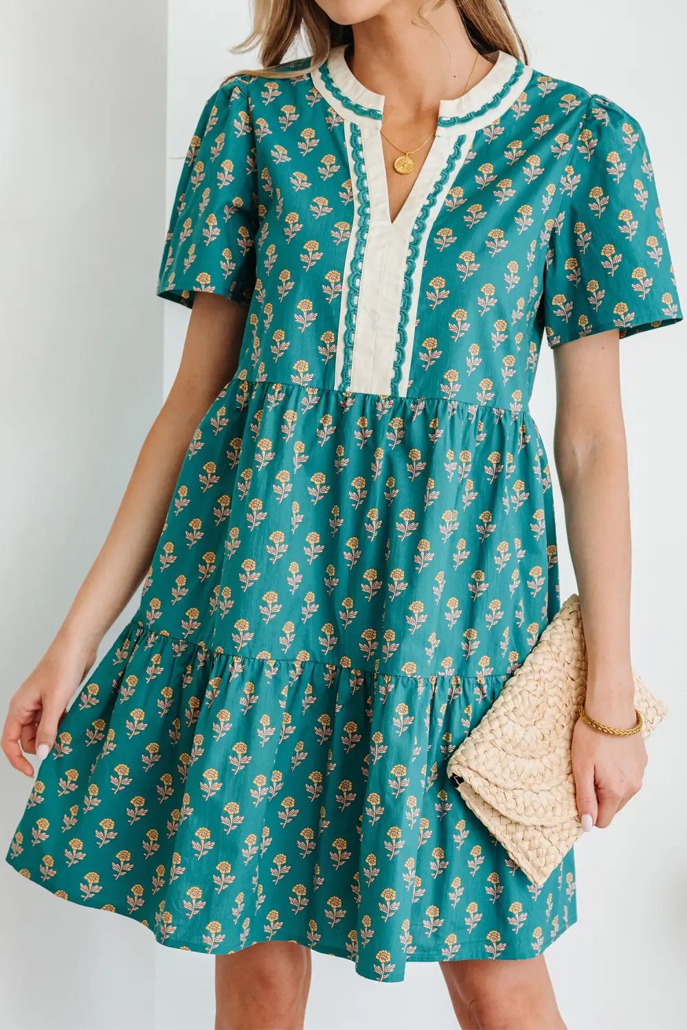 Lightweight Feel Floral V Neck Short Sleeve Dress
