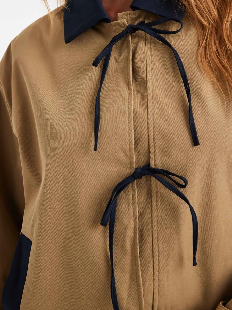 Contrast Tied Collared Jacket