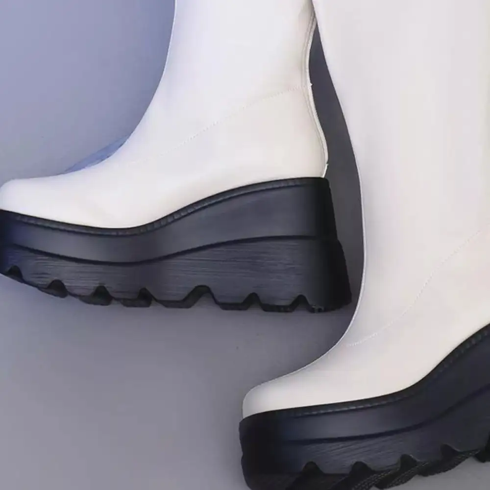 Round Toe Platform Wedge Boots