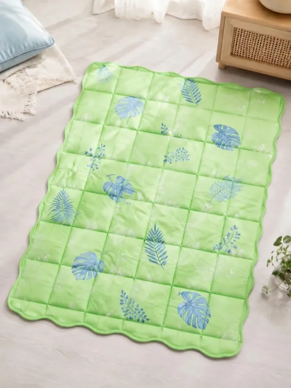 Tropical Leaf Print Cooling Mat