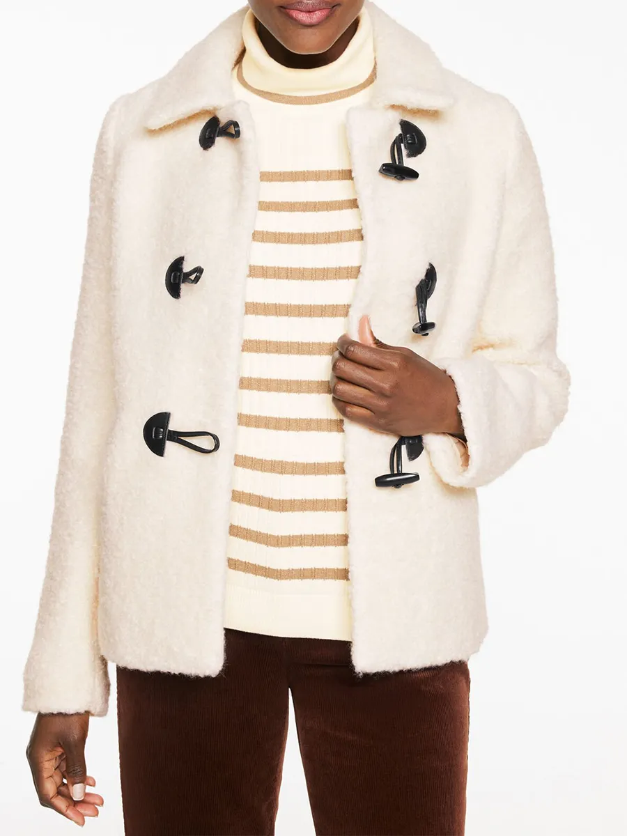 Lady's Comfortable And Soft Wool Coat With Horn Buttons