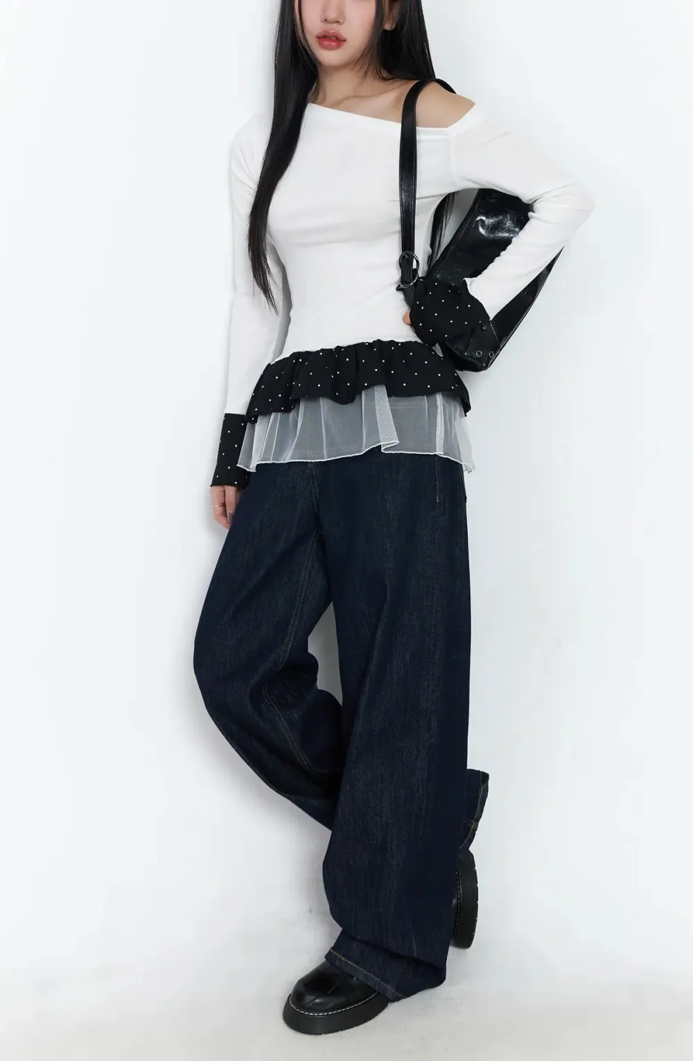 Wide-Fit Wide Leg Embroidered Jeans