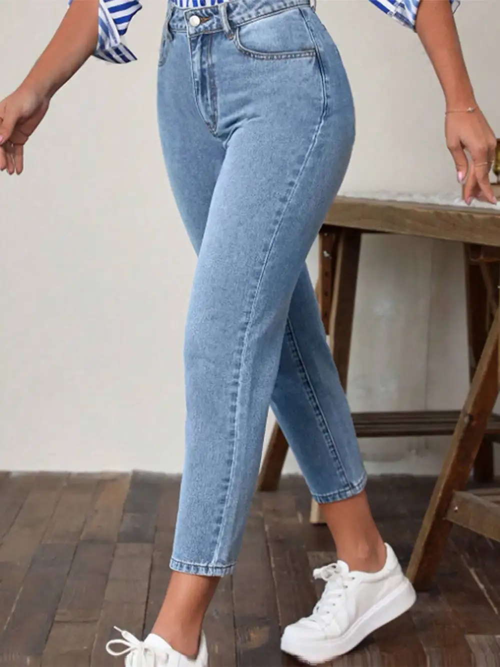 High Waist Pocket Detail Denim Jeans