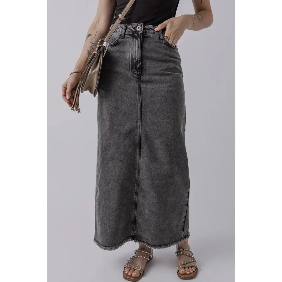 Raw Hem Midi Denim Skirt with Pockets