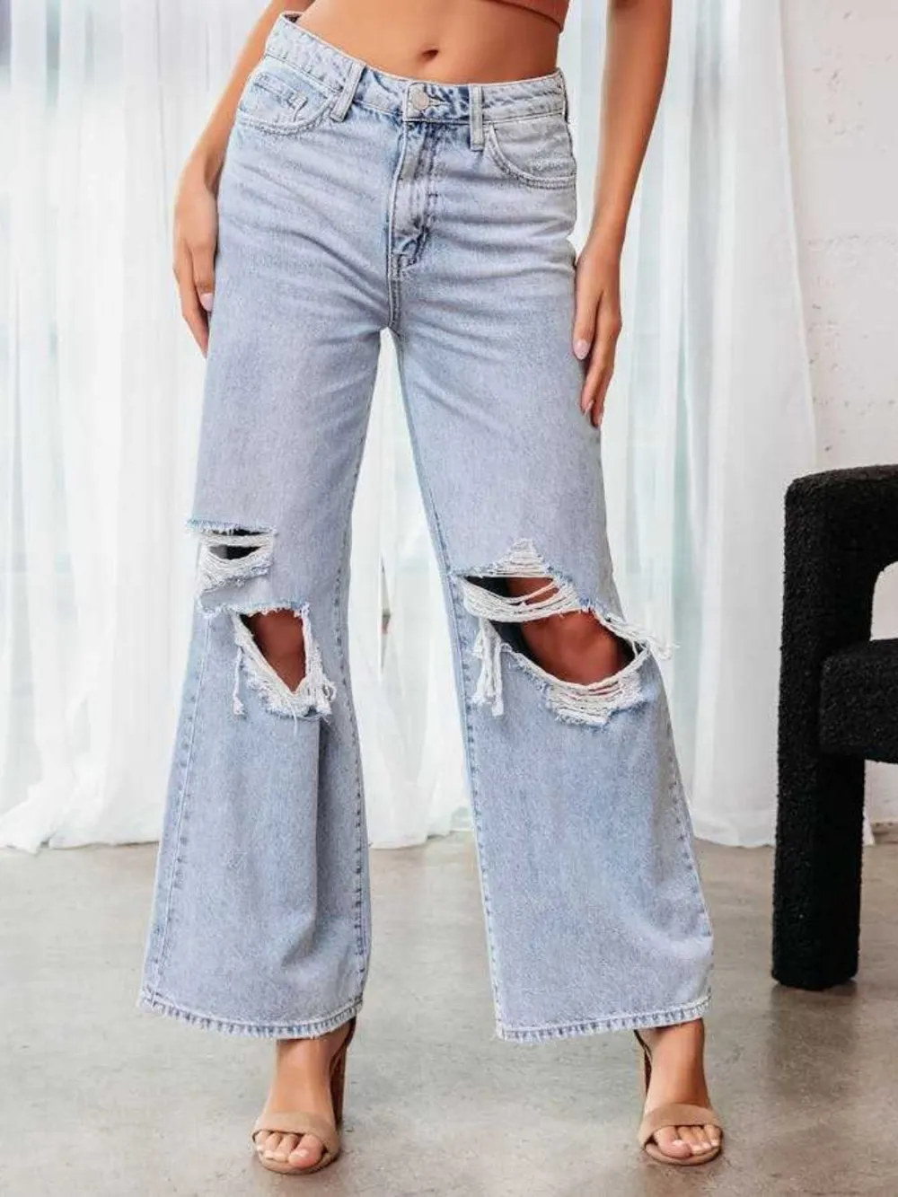 Easy Wide Leg Distressed Pocketed Denim Jeans