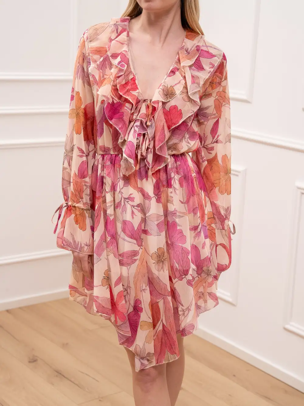 Ruffled V‑Neck Floral Print Long‑Sleeve Dress