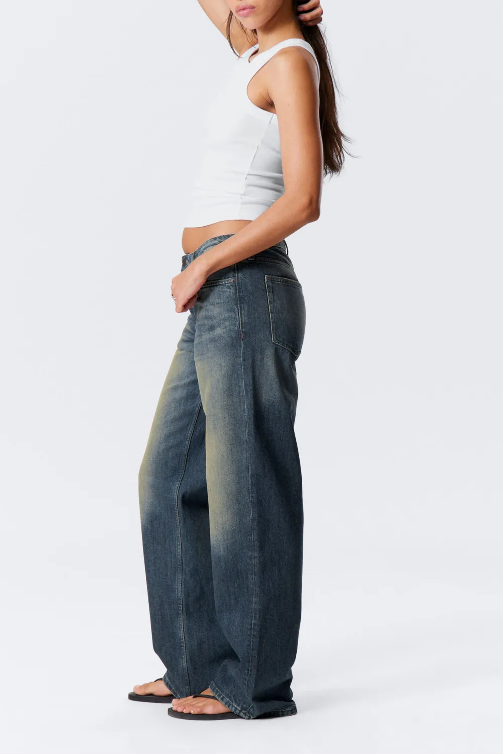 Pocketed Low Waist Jeans