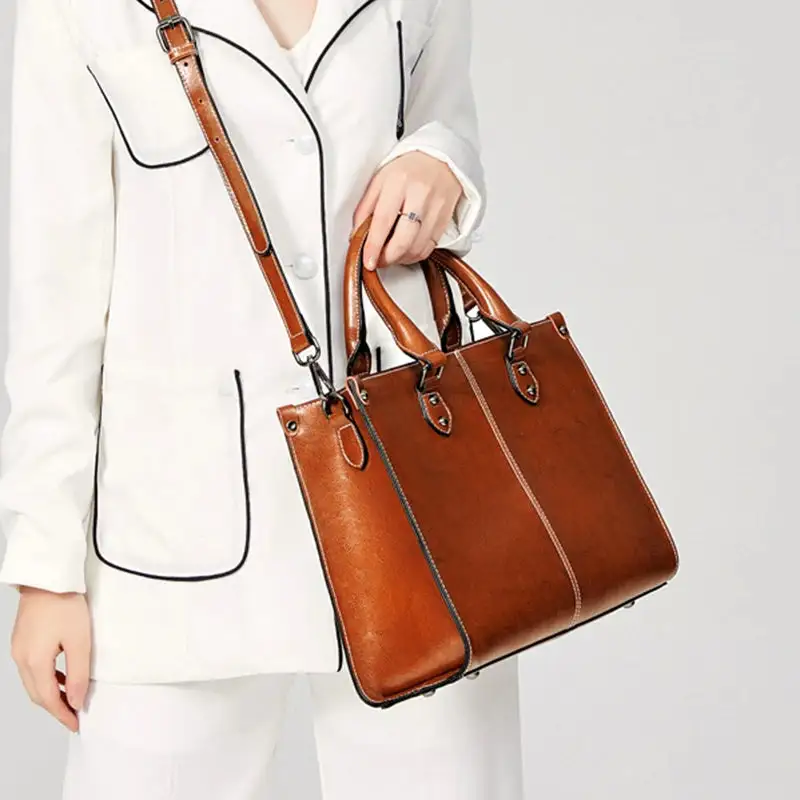 Refined Structured Card Wallet