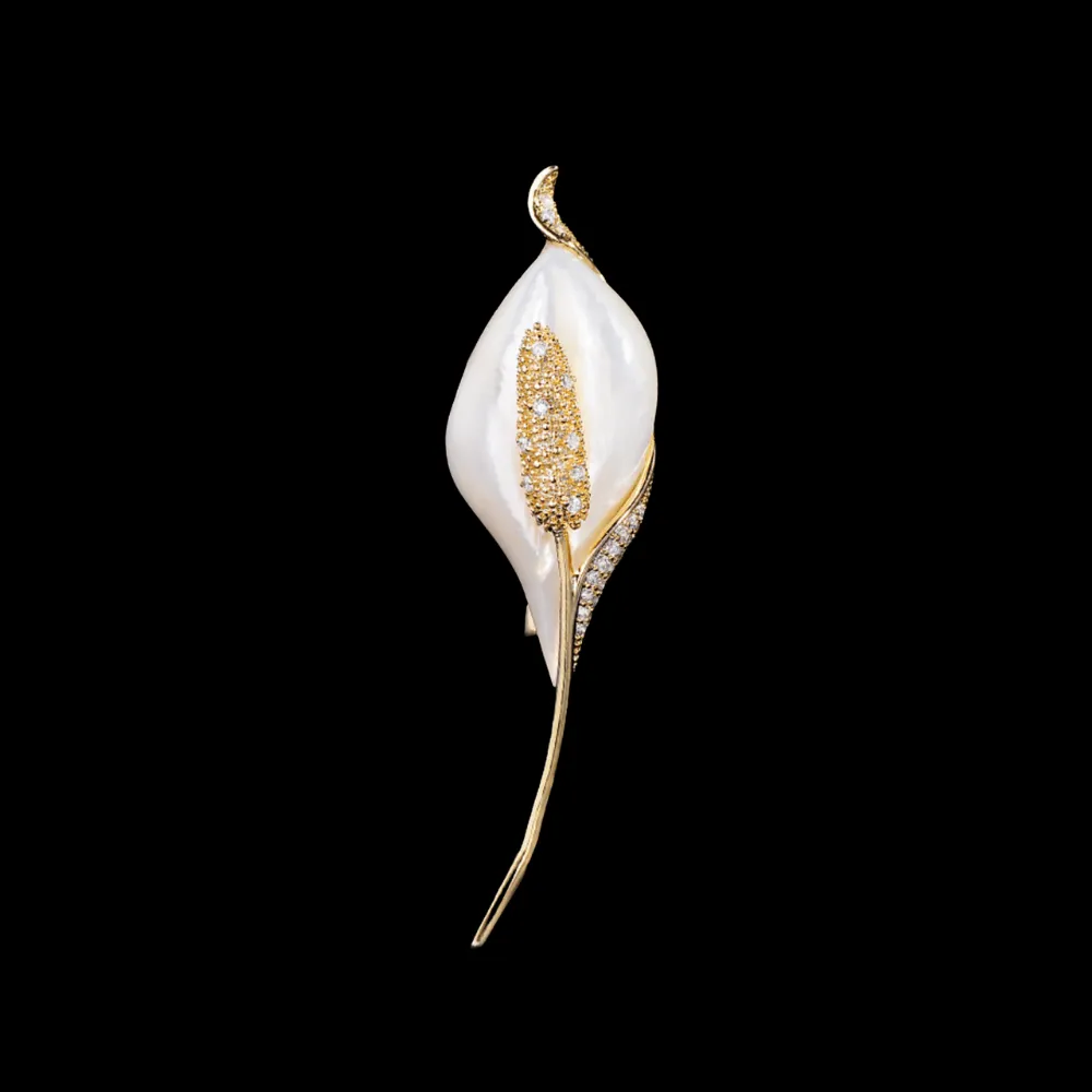 Sculpted Calla Lily Brooch