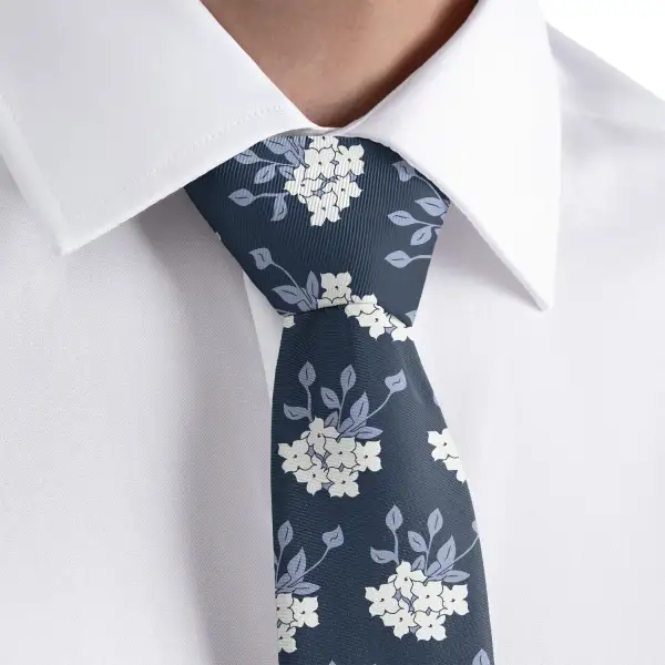 Distinctive Floral Theme Necktie