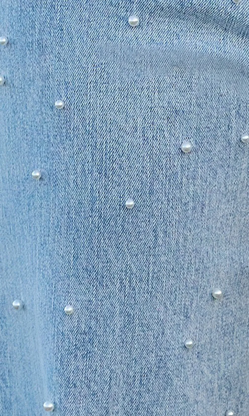 Light-Colored Premium Wide-Leg Jeans