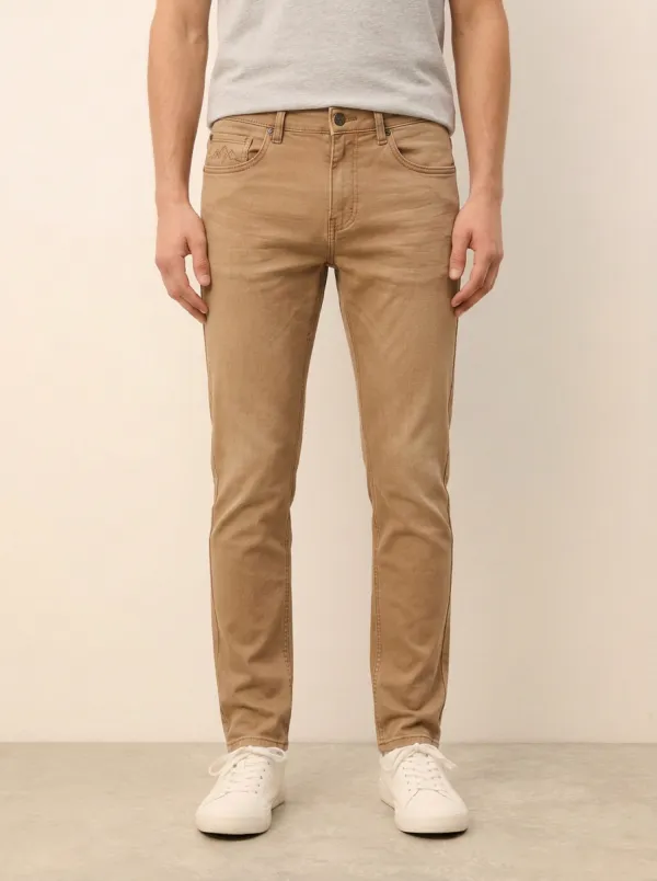 Men's Contemporary Flexible Mountain Logo Embroidered Stretch Denim Jeans