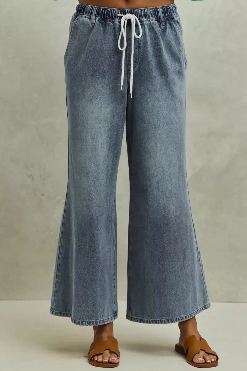 Mid Rise Flare Leg Elastic Denim Jeans