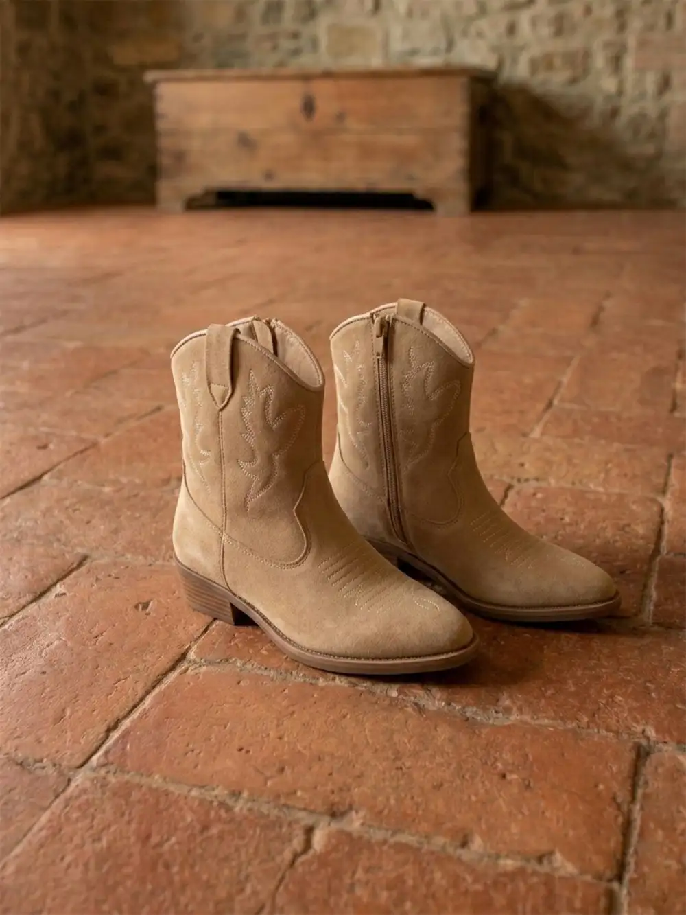 Platform Side Zip Western Boots