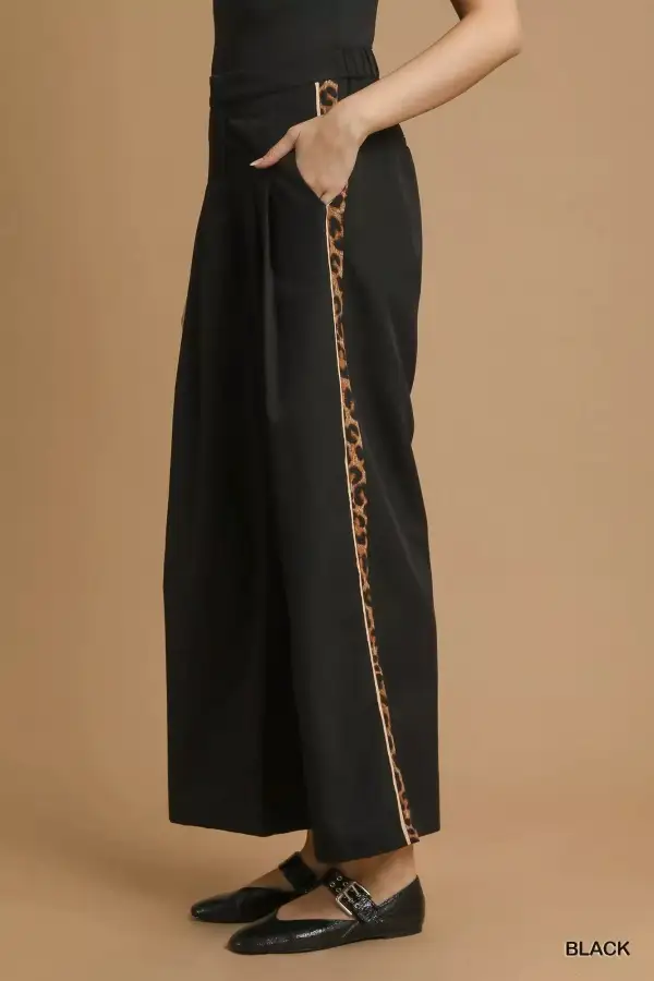 Front Pleated Wide Leg Pants With Contrast Trim
