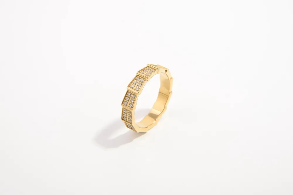 Artful Minimal Everyday Fashion Ring