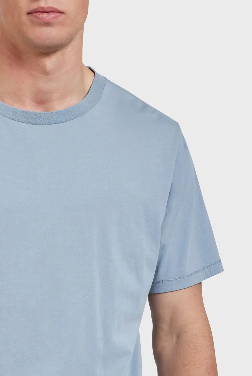 Short Sleeve Essential Tee